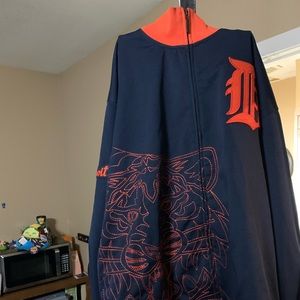 Detroit Tigers jacket.